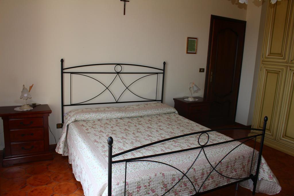 House In Caramagna Διαμέρισμα Imperia Δωμάτιο φωτογραφία
