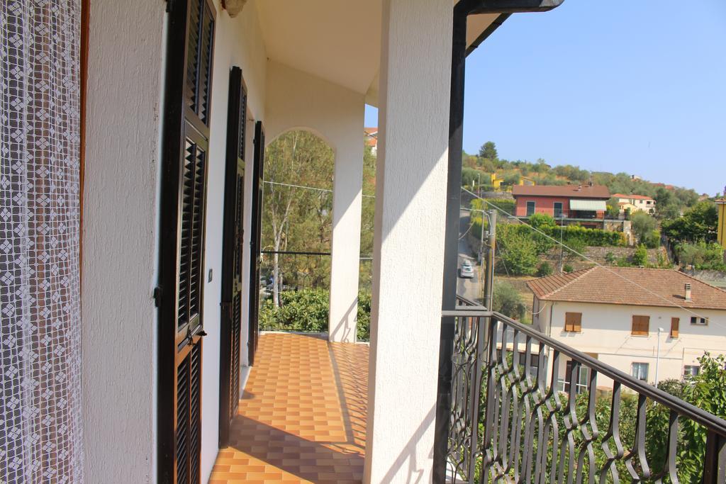 House In Caramagna Διαμέρισμα Imperia Δωμάτιο φωτογραφία