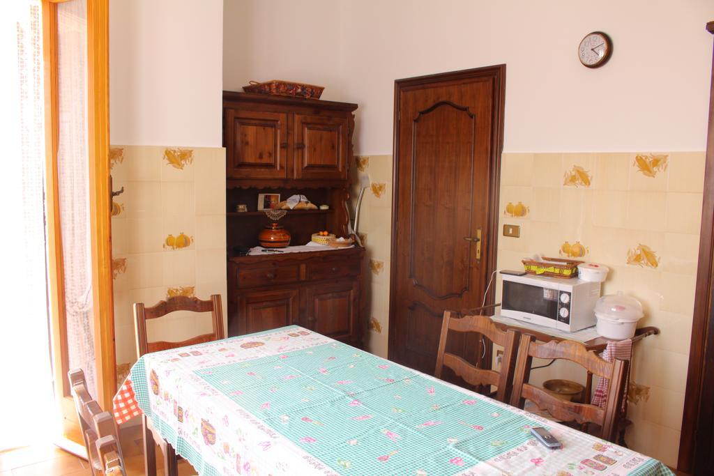 House In Caramagna Διαμέρισμα Imperia Δωμάτιο φωτογραφία